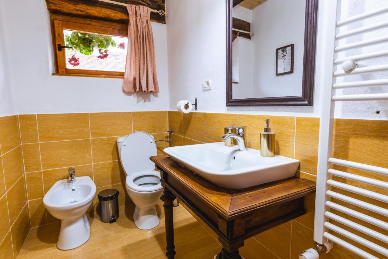 Barcut Chalet Giuel מראה חיצוני תמונה