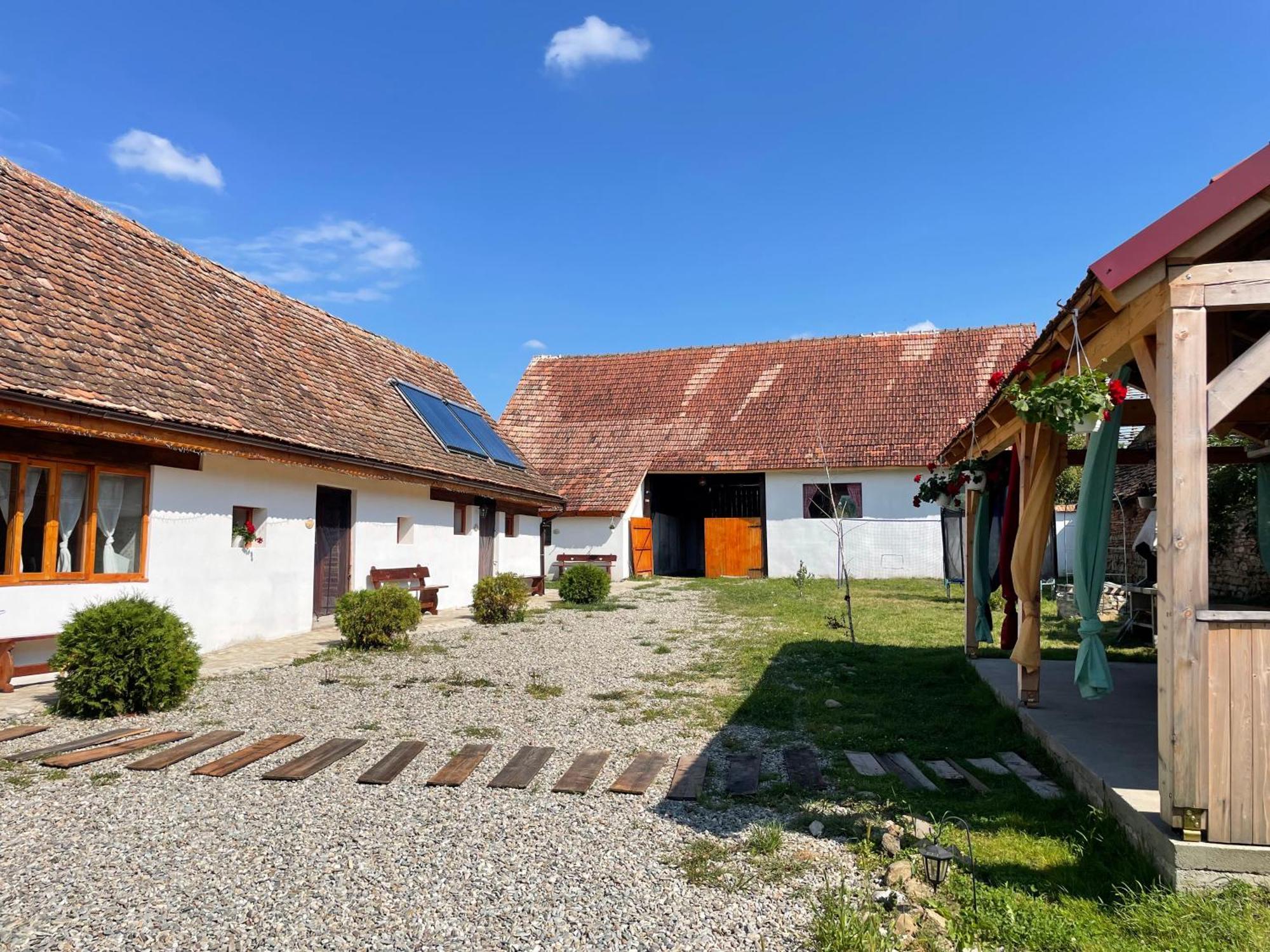 Barcut Chalet Giuel מראה חיצוני תמונה